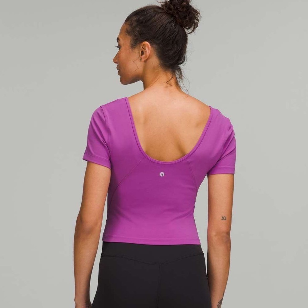 Lululemon Align T-Shirt Purple W3FGSS V-Neck Scoop Back Crop Top Slim Fit Size 4